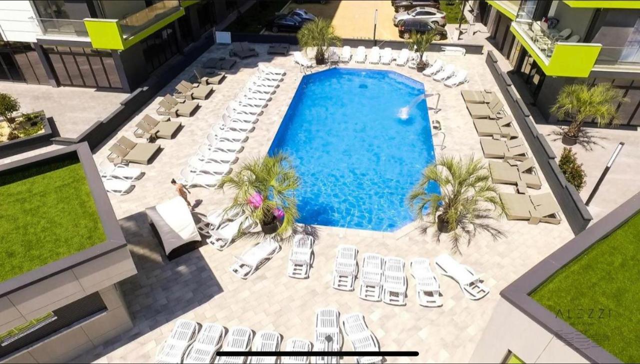 Baby Sea View And Pools Apartment- Mamaia Beach Resort Năvodari المظهر الخارجي الصورة