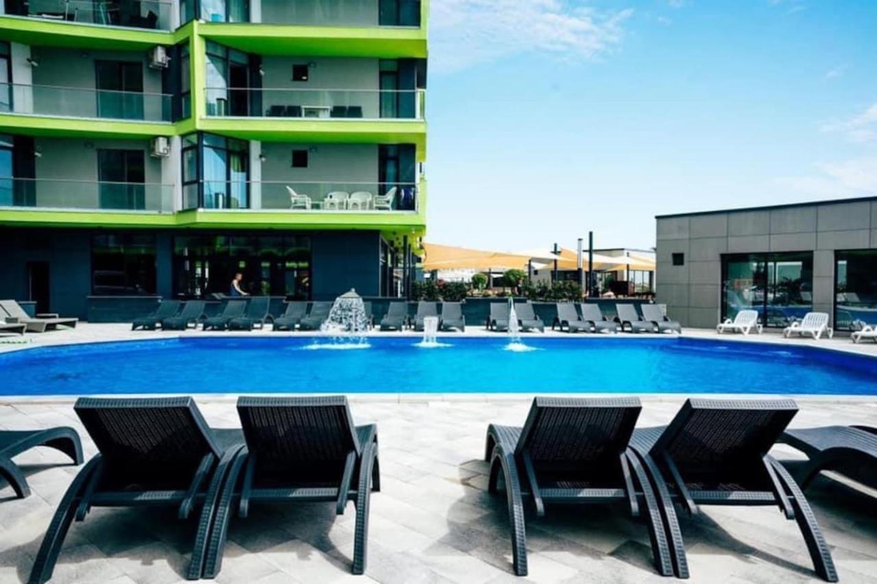 Baby Sea View And Pools Apartment- Mamaia Beach Resort Năvodari المظهر الخارجي الصورة