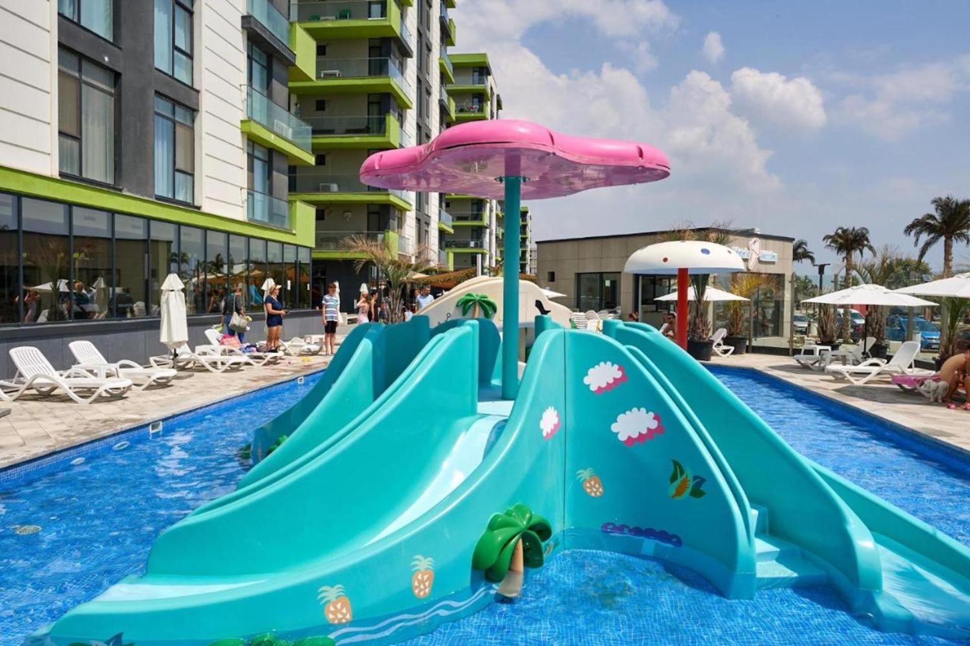 Baby Sea View And Pools Apartment- Mamaia Beach Resort Năvodari المظهر الخارجي الصورة